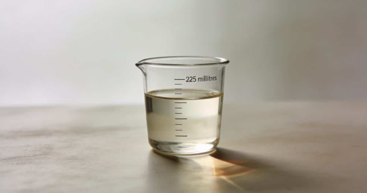 Verre doseur transparent avec graduation 225 millilitres